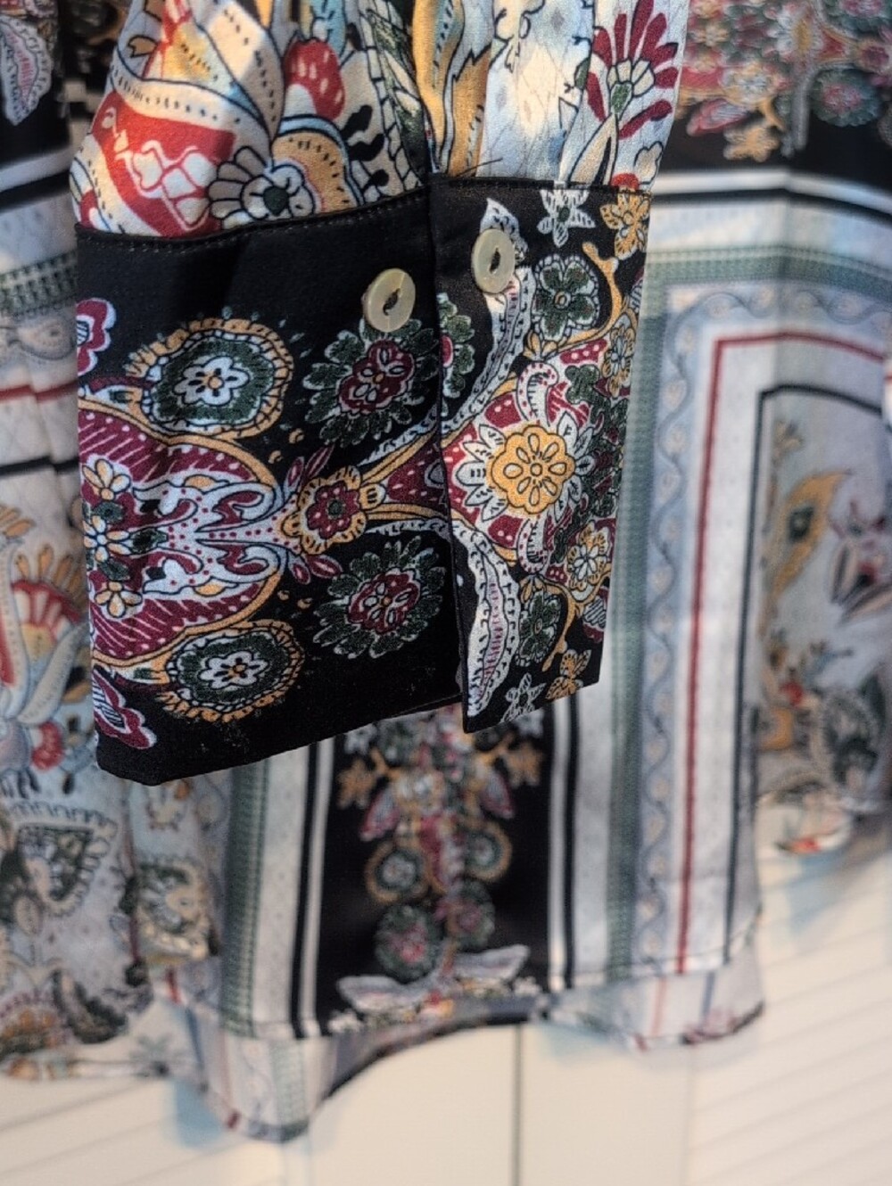 Umgee Black Multicolor Paisley & Geometric Button Blouse Size XL NWOT - Picture 7 of 8
